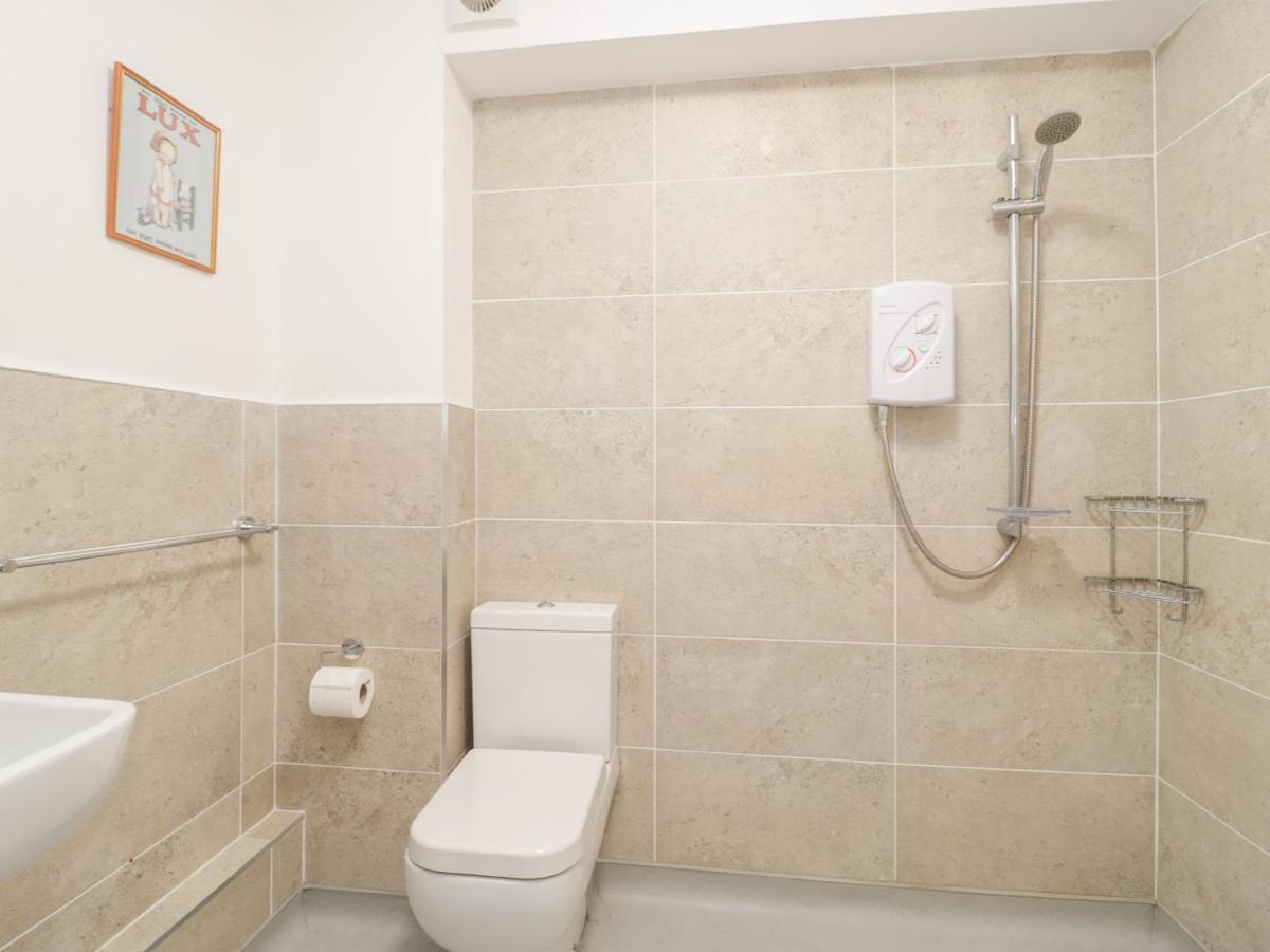 14 Lyme Mews Villa Сийтън Екстериор снимка
