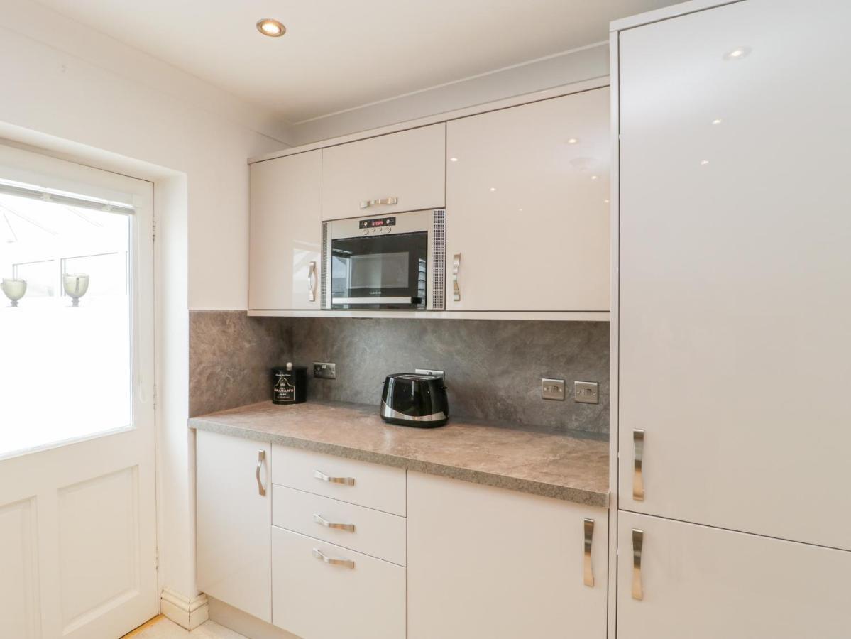 14 Lyme Mews Villa Сийтън Екстериор снимка