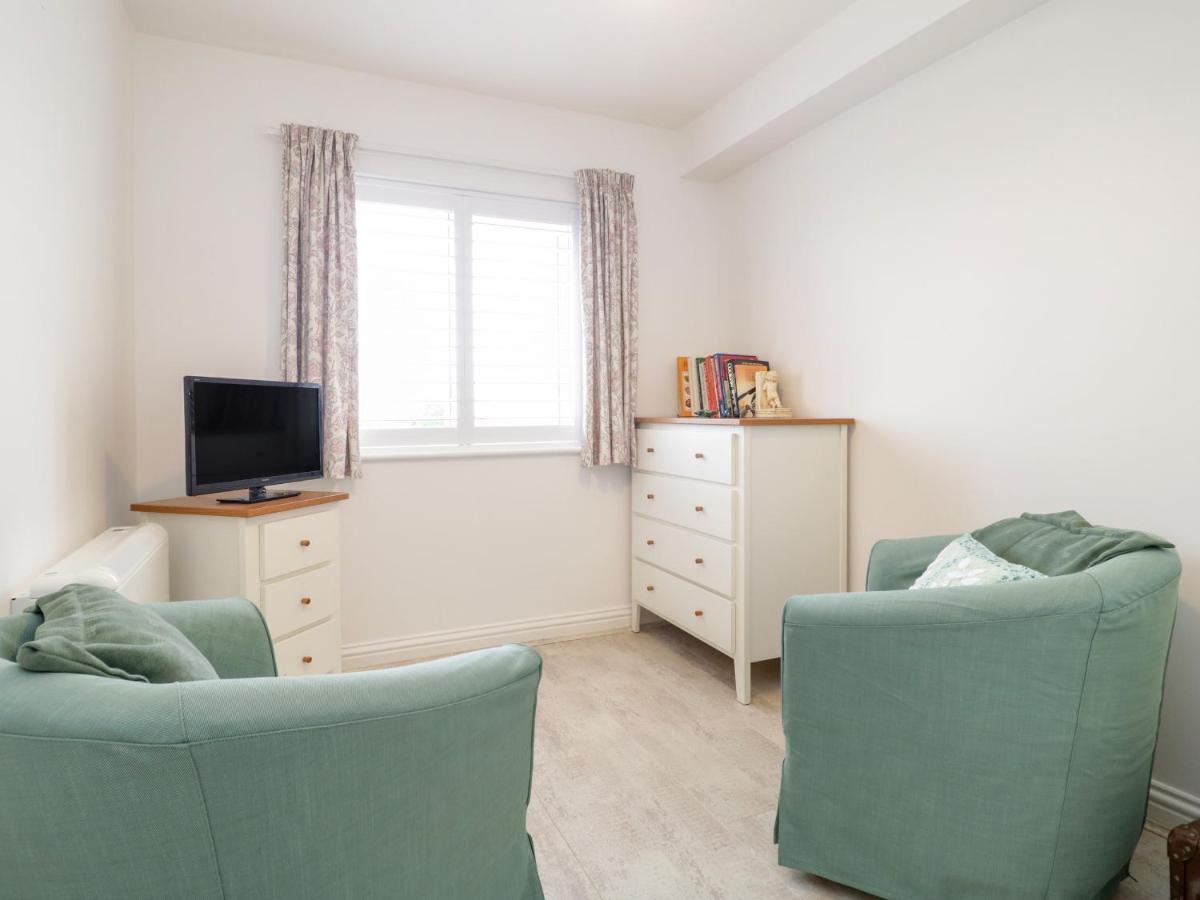 14 Lyme Mews Villa Сийтън Екстериор снимка